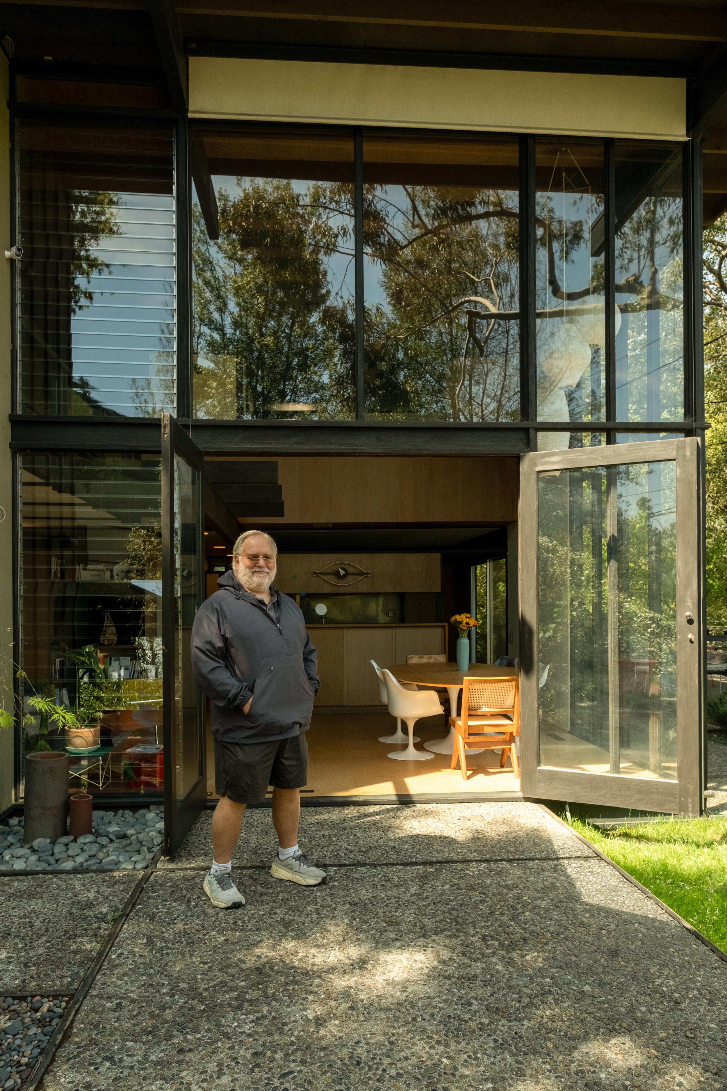 Full-height glazed entrance